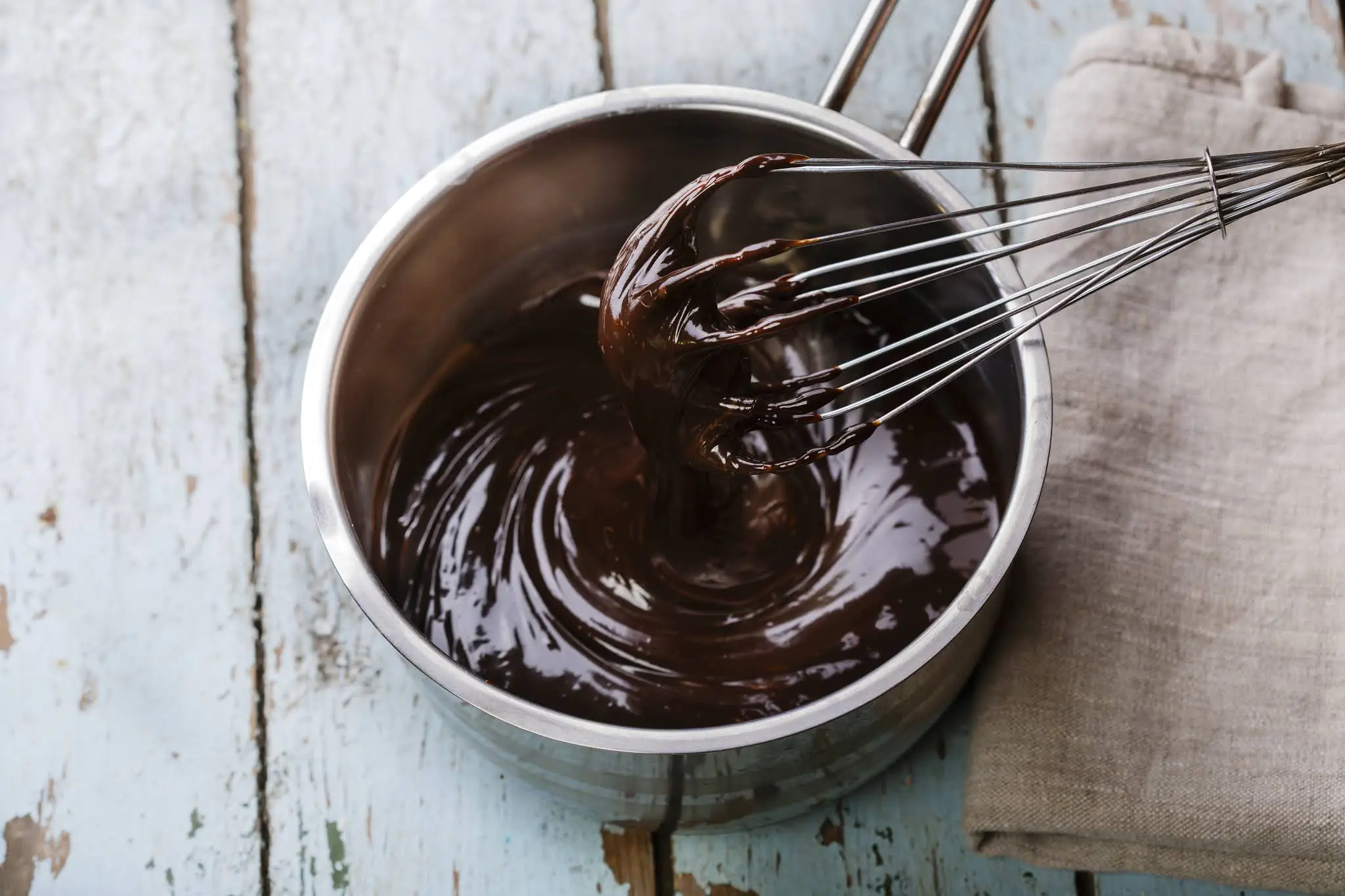 Savršena čokoladna glazura: Saveti i trikovi